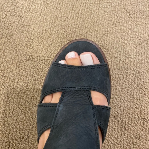 Lucky brand heeled sandals - Picture 3 of 3